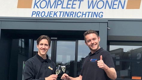 Volg je ons al op social media?